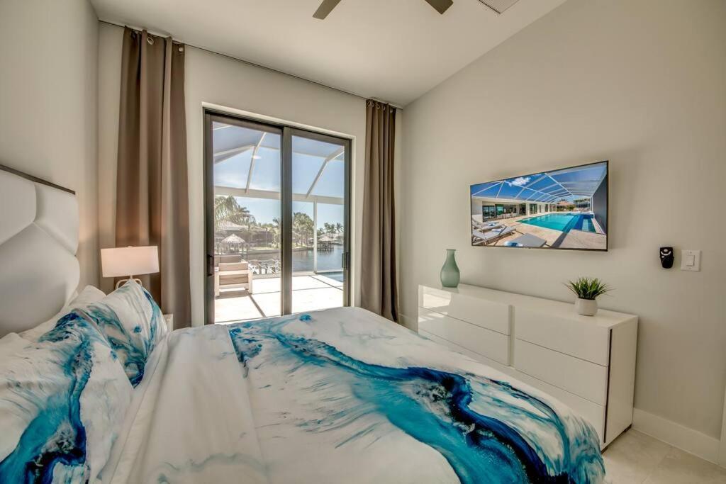 Villa Sensation By Coralvilla - New,Modern With Pool Cape Coral Exterior photo